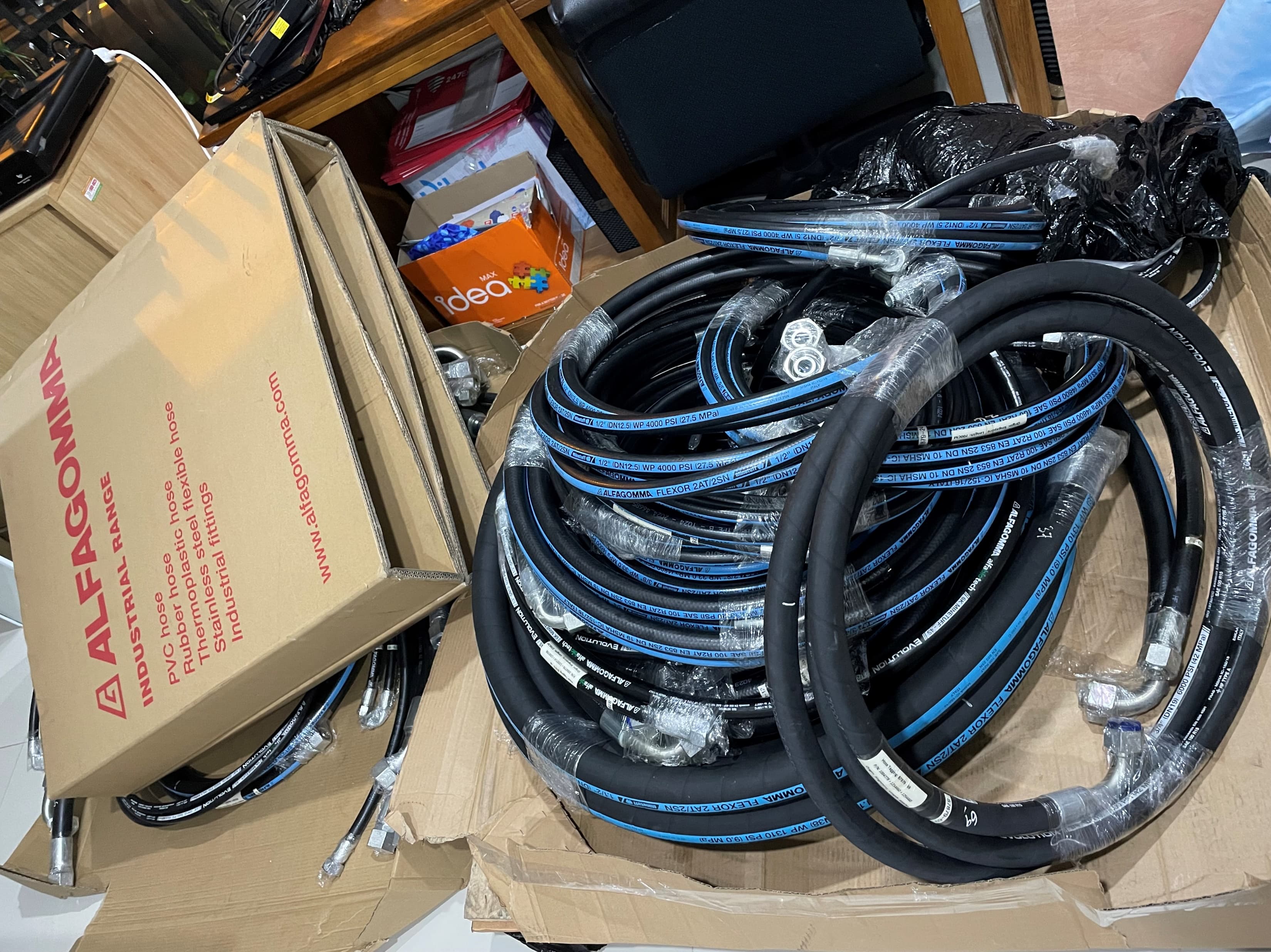 Pipes, Fittings & Hoses